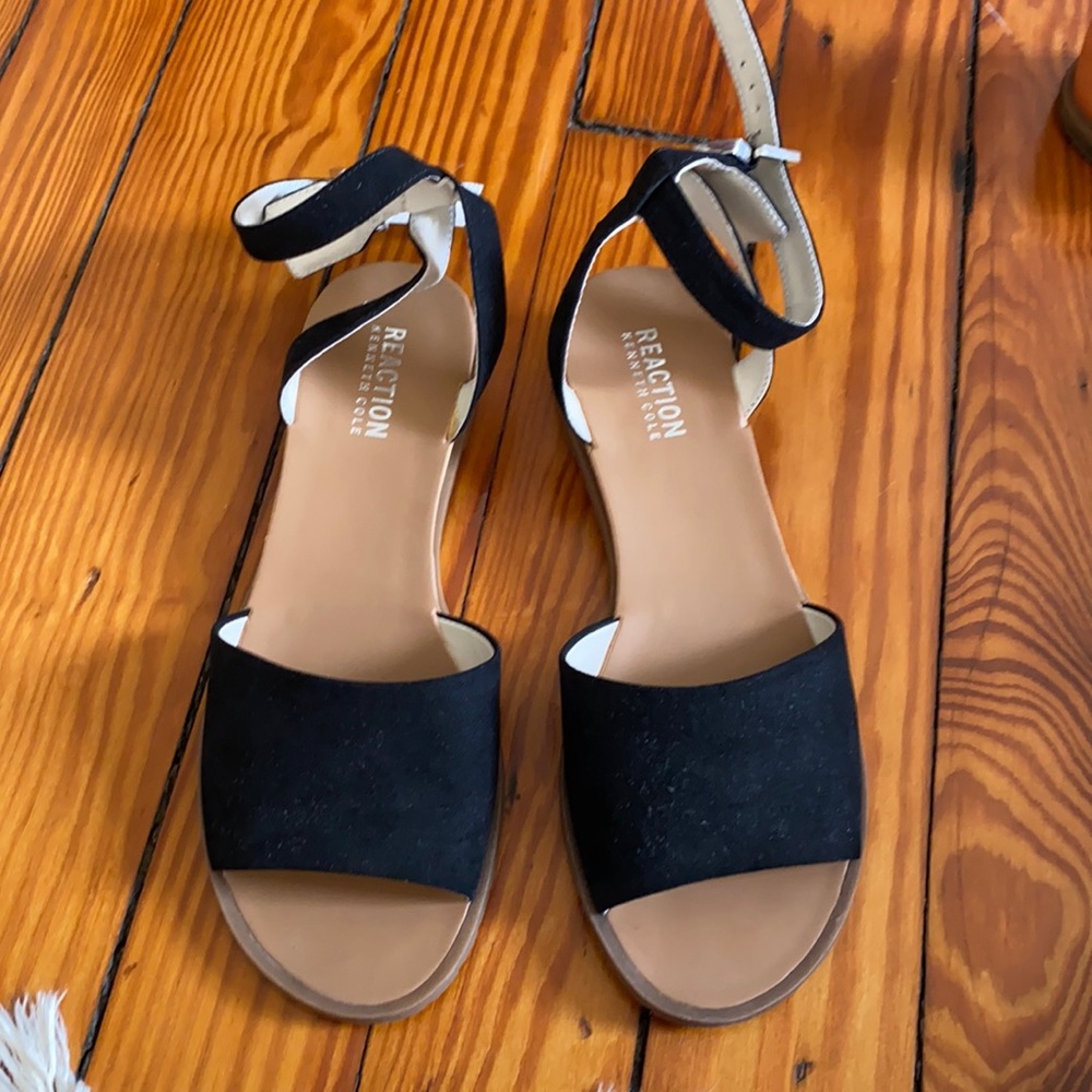 NWT black sandals